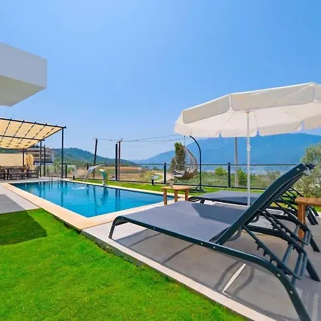 Vila Huzurlu Bir Tatil Deneyimi